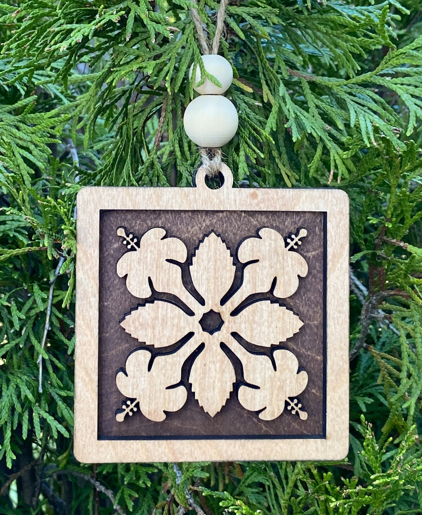 Hibiscus Hawaiian Quilt Ornament