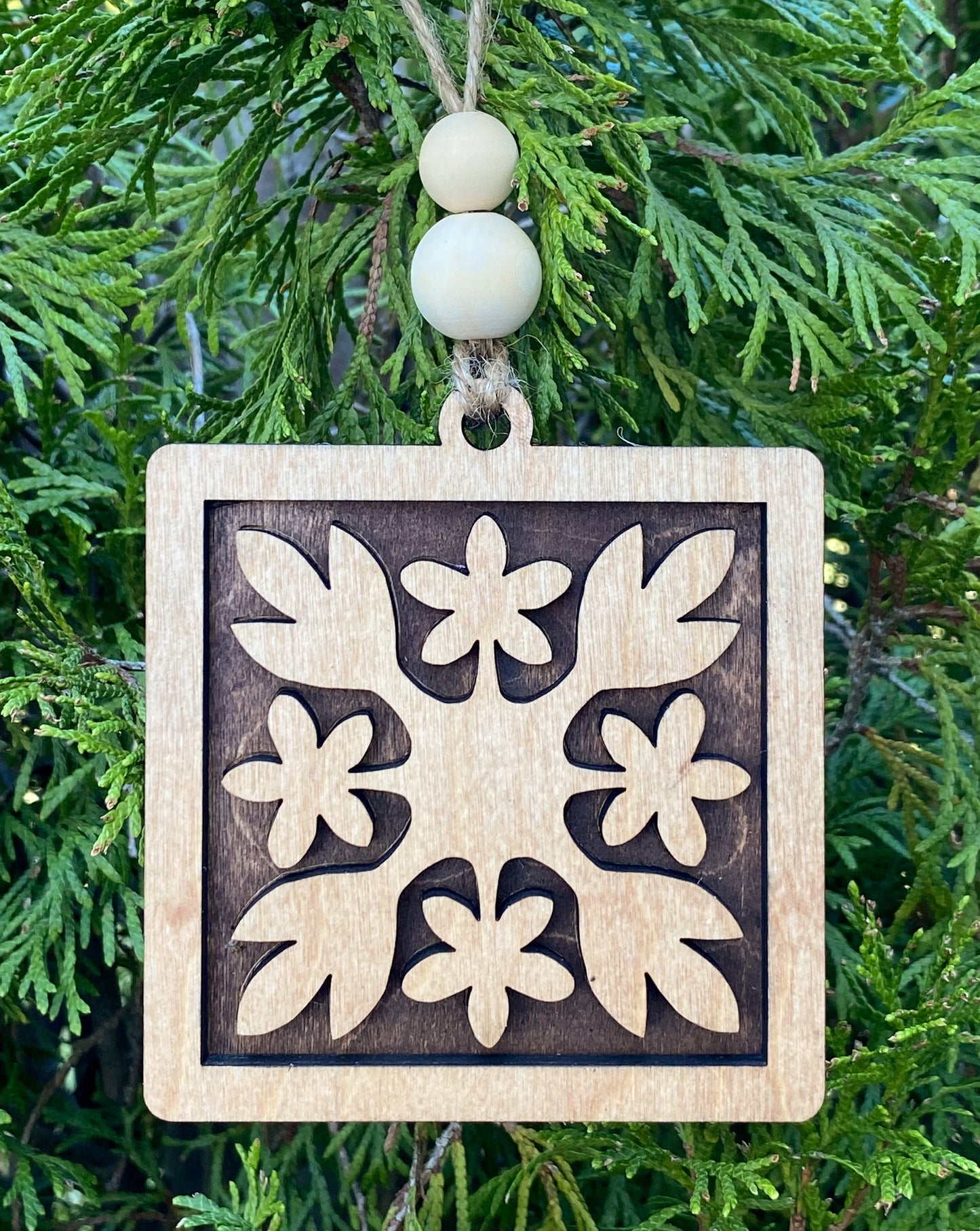 Flower and Leaf Hawaiian Quilt Ornament